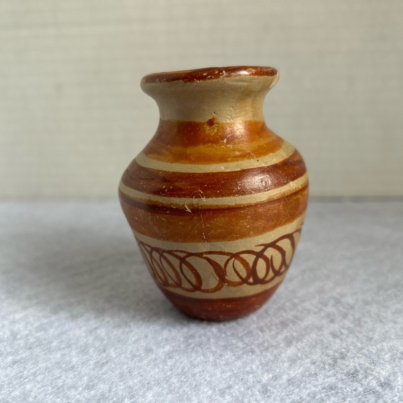 Vintage Pottery Vase - Picture 3 of 7